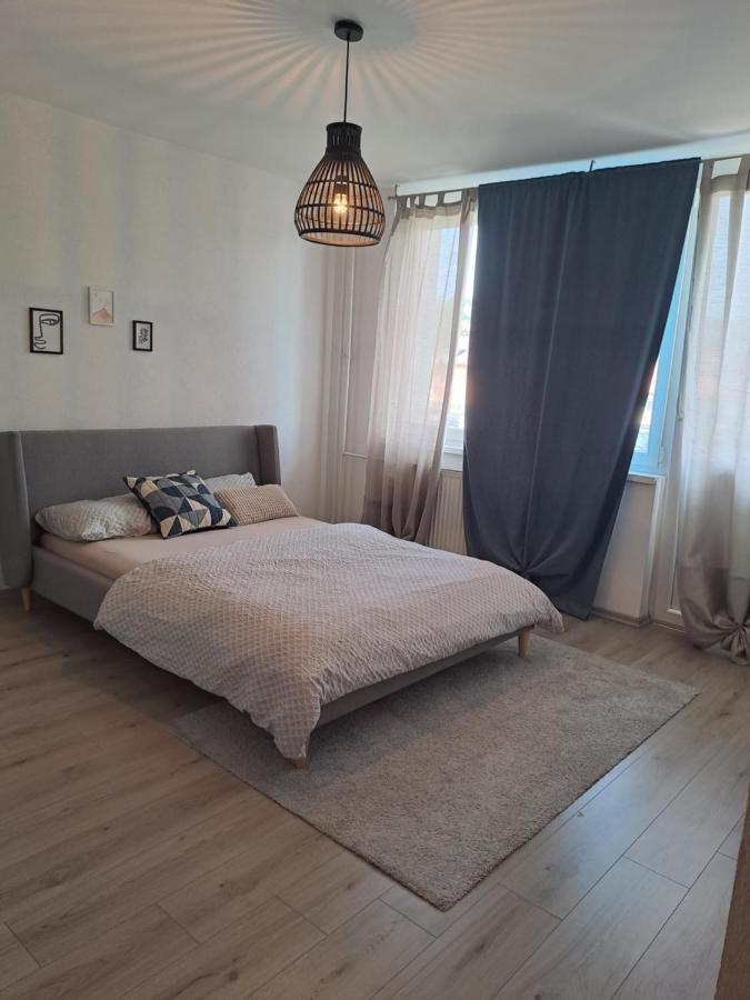 Enjoy Traveling Apartamento Tuzla Exterior foto